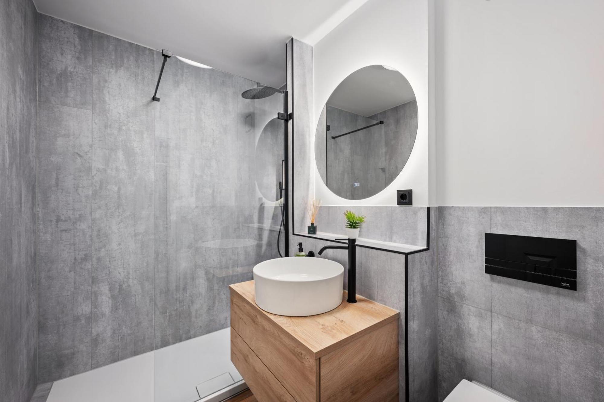 Edler Wohnraum Noble Stadtoase Mit Boxspringbett, Kaffeevollautomat, Lift & Parkplatz Chemnitz Dış mekan fotoğraf
